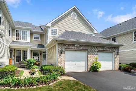 910 Sheridan Circle Naperville, IL 60563