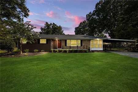102 Larkwood Circle Cartersville, GA 30120