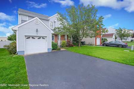 18 Ashleigh Dr Hazlet, NJ 07730