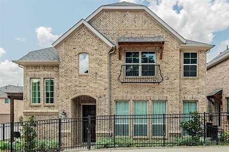 763 Ohio Street Irving, TX 75060