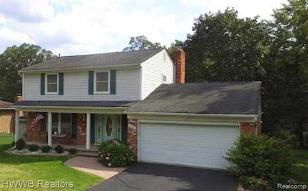 2963 W Wattles Rd Troy, MI 48098