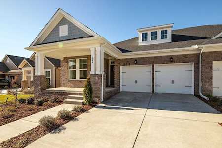 240 Tanglewood Ln Hendersonville, TN 37075