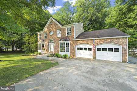 8620 Valley Dr Waldorf, MD 20603