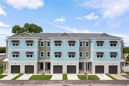 1225 Savona Dr NE St Pete, FL 33733