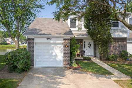 990 Foxwood Ct Schaumburg, IL 60194