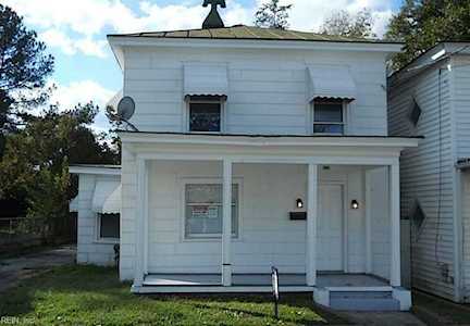 219 Chestnut St Suffolk, VA 23434