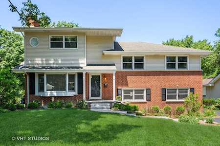 214 Sturtz St Barrington, IL 60010