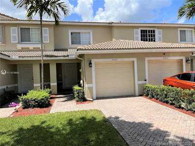 9087 Chambers St Tamarac, FL 33321