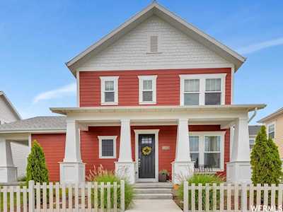 10526 S Split Rock Dr South Jordan, UT 84009