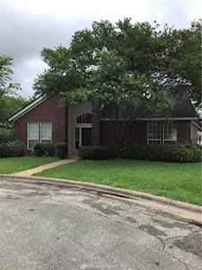 800 Kalanchoe Circle College Station, TX 77840
