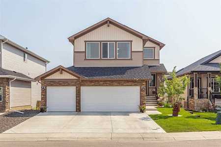 117 Rainbow Falls Heath Chestermere, AB T1X 0S7