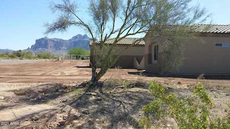 1728 E Concho Street #15 Apache Junction, AZ 85119