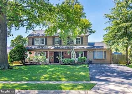 2816 Belair Dr Bowie, MD 20715