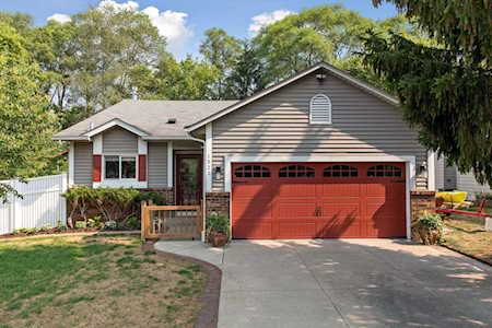 1523 Sextant Avenue E Maplewood, MN 55109