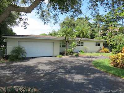 7525 SW 168th St Palmetto Bay, FL 33157