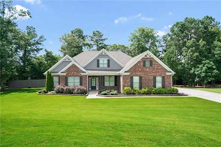 1720 Rene Ct Loganville, GA 30052