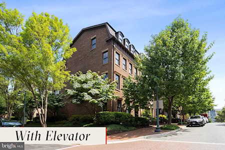7823 Cadbury Ave Potomac, MD 20854