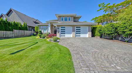 8399 Fairbrook Crescent Richmond, BC V7C 1Z4