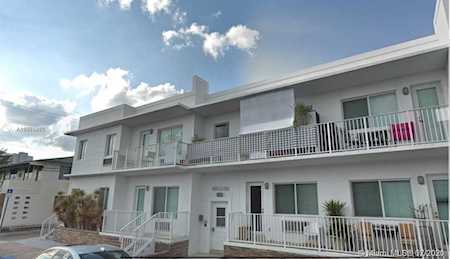 505 74th St #6B Miami Beach, FL 33141