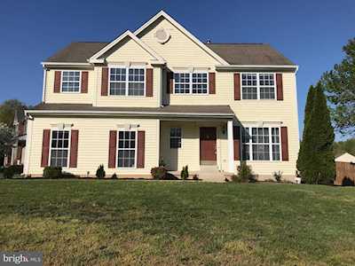 9223 Arrington Farm Ct Manassas, VA 20111