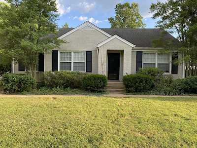 979 Greerland Dr Nashville, TN 37204