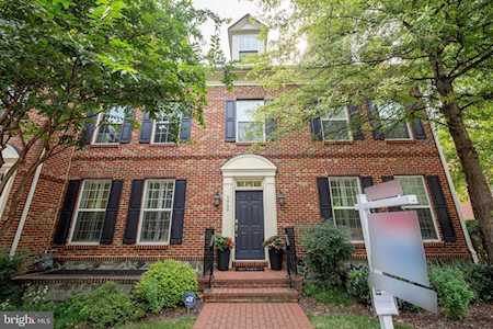 3909 Chain Bridge Rd Fairfax, VA 22030