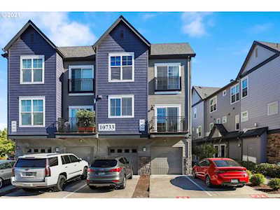 10733 NE Red Wing Way #203 Hillsboro, OR 97006