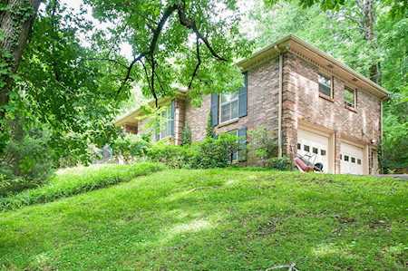 6743 Pennywell Dr Nashville, TN 37205