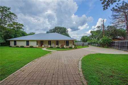 2310 Chaparral RD Manchaca, TX 78652