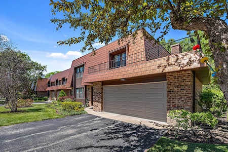 3930 Dundee Rd Northbrook, IL 60062