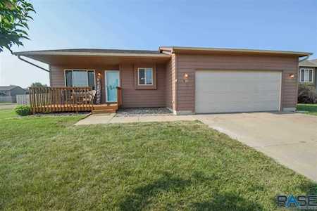 900 Greyhawk Ct Harrisburg, SD 57032