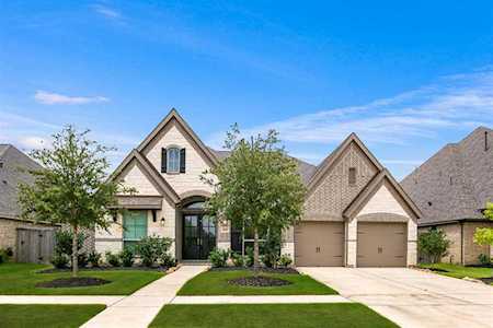 2430 Magnolia Bloom Ct Fulshear, TX 77423
