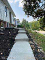 9104 Royal Oak Dr Louisville, KY 40272