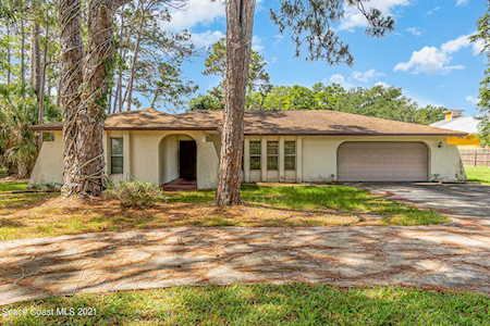 7041 Rodes Place Melbourne, FL 32904