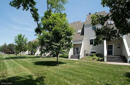 1806 Skyline Curve Minneapolis, MN 55411