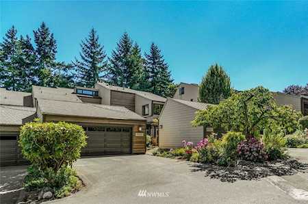 10221 NE 19th Place Bellevue, WA 98004