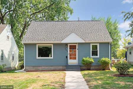 582 36 1/2 Avenue NE Minneapolis, MN 55418