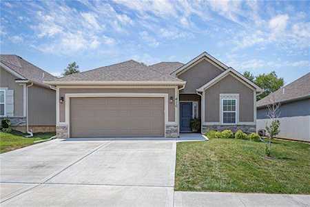 410 S Marimack Dr Kearney, MO 64060