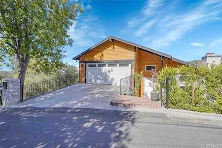 4250 Alhama Dr Woodland Hills, CA 91364