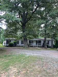 4563 Jernigan Rd Cross Plains, TN 37049