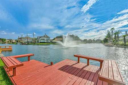 10123 Lakeside Gables Dr Houston, TX 77065