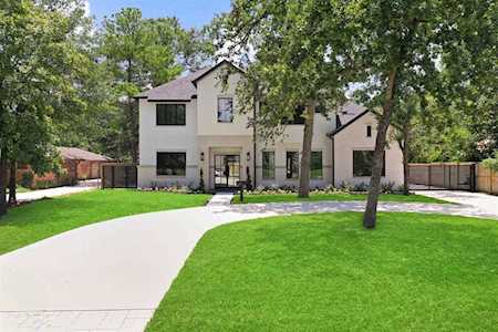 10733 Old Coach Ln Houston, TX 77024