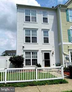 614 Leprechaun Ln Glen Burnie, MD 21061