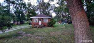 1860 Ladd Rd Wolverine Lake Vlg, MI 48390