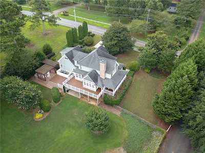 1346 Hendon Rd Woodstock, GA 30188