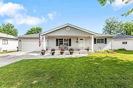 82 Country Life Dr Ofallon, MO 63366