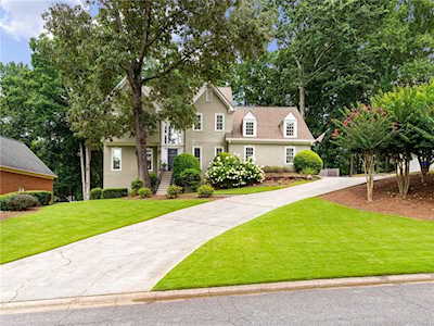 801 Bedford Oaks Dr Marietta, GA 30068