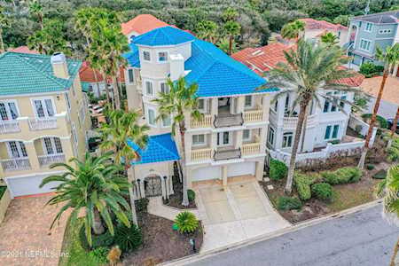 2218 Alicia Ln Atlantic Beach, FL 32233