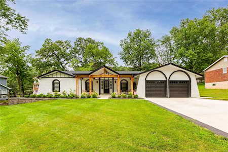 1145 Wagonwheel Trl Ellisville, MO 63011
