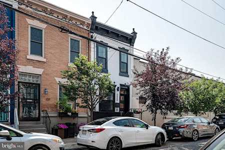 1013 S 24th St Philadelphia, PA 19146
